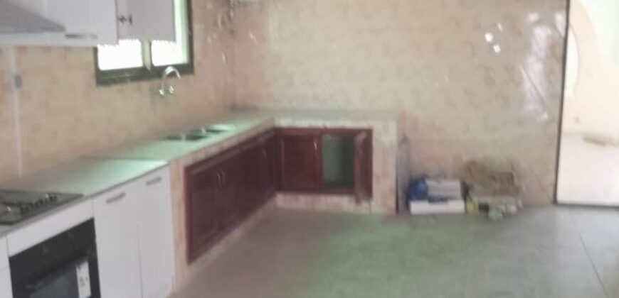 une villa de 08 pièces à SONGON