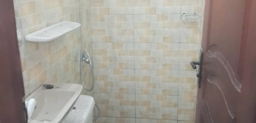 une villa de 08 pièces à SONGON